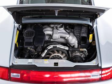 Porsche 993 Carrera Coupé — photo 9