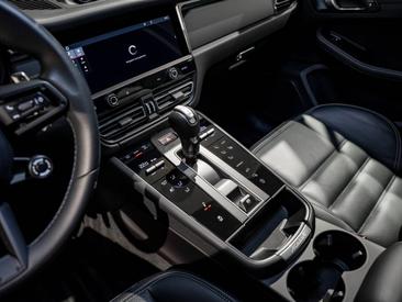 Porsche Macan T 2023 Bleu — photo 18
