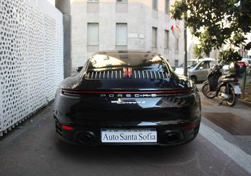 Porsche 992 I Carrera 4S — photo 7