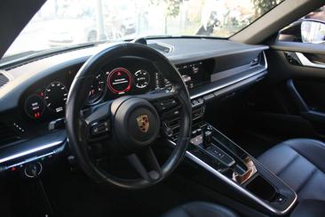 Porsche 992 I Carrera 4S — photo 9