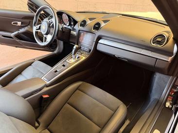 Porsche Boxster Base — photo 9