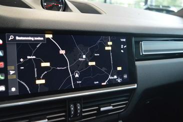 Porsche Cayenne III E-Hybrid Platinum Edition — photo 19