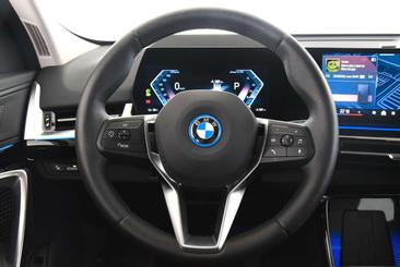 BMW IX2 XDrive30 — photo 10