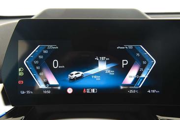 BMW IX2 XDrive30 — photo 11
