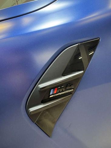 BMW M4 Competition XDrive — photo 13