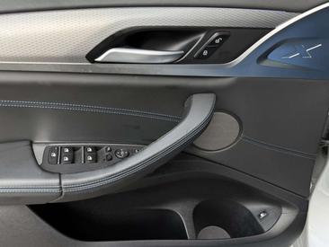 BMW X3 M Sport XDrive30e — photo 23