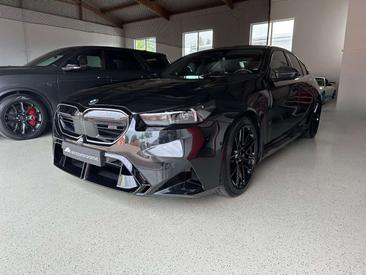 BMW M5 — photo 3