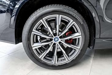BMW X5 45e — photo 8