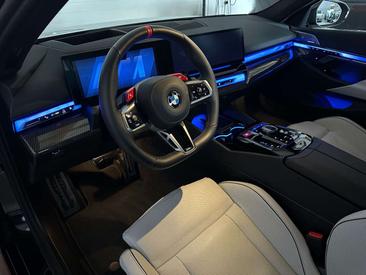 BMW M5 — photo 11