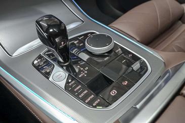 BMW X5 45e — photo 11