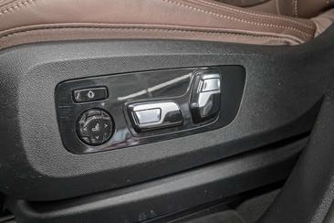 BMW X5 45e — photo 19