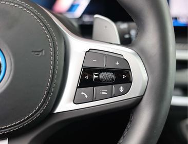 BMW X5 Individual 50e XDrive — photo 38
