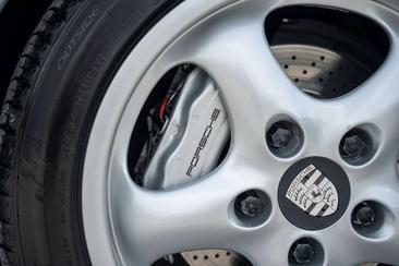Porsche 993 CARRERA 4 — photo 13