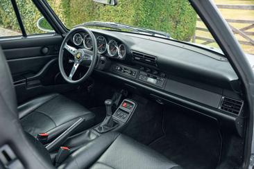 Porsche 993 CARRERA 4 — photo 17