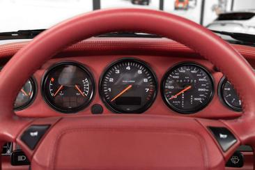 Porsche 964 Carrera 2 — photo 14