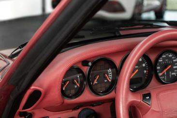 Porsche 964 Carrera 2 — photo 15