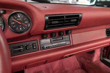 Porsche 964 Carrera 2 — photo 19