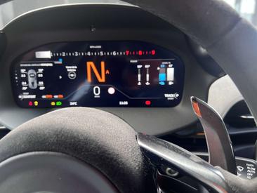 McLaren Artura — photo 11