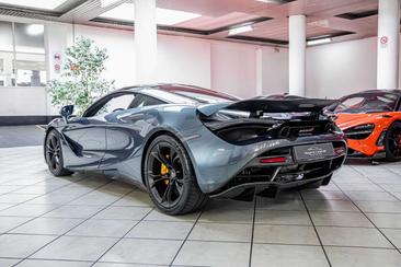 McLaren 720S — photo 4