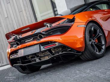 McLaren 720S — photo 11