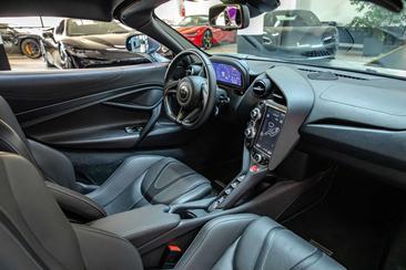 McLaren 720S — photo 11
