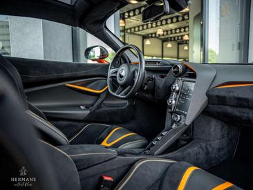 McLaren 720S — photo 19