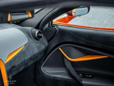 McLaren 720S — photo 23
