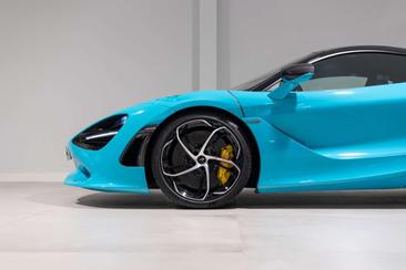 McLaren 750S — photo 15