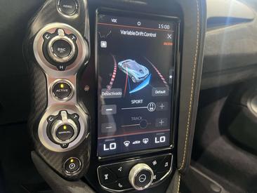 McLaren 720S — photo 20