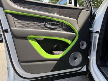 Bentley Bentayga Speed — photo 9