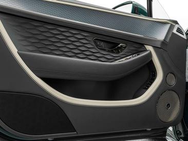Bentley Continental GT V8 Speed — photo 9