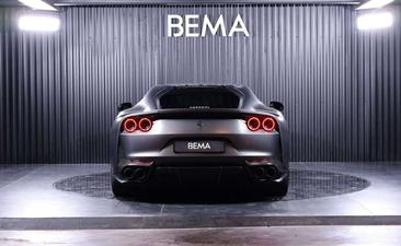 Ferrari 812 Superfast — photo 4