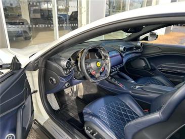 Ferrari GTC4Lusso — photo 9