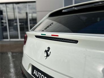 Ferrari GTC4Lusso — photo 11