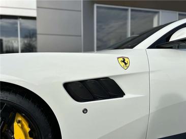 Ferrari GTC4Lusso — photo 17