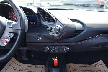 Ferrari 488 Spider — photo 10