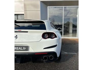 Ferrari GTC4Lusso — photo 24