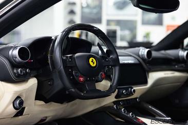 Ferrari GTC4Lusso — photo 9