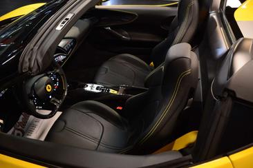 Ferrari SF90 Spider — photo 16
