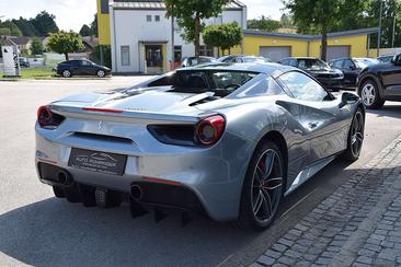 Ferrari 488 Spider — photo 20