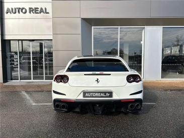 Ferrari GTC4Lusso — photo 37
