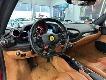 Ferrari F8 Tributo — photo 8