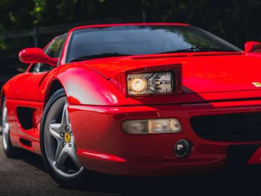 Ferrari F355 — photo 6