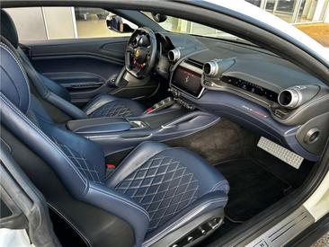 Ferrari GTC4Lusso — photo 39