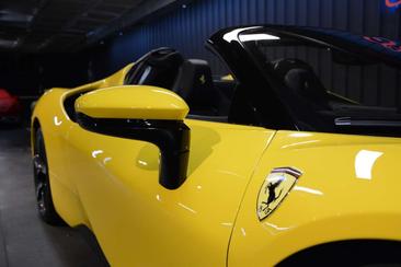 Ferrari SF90 Spider — photo 30