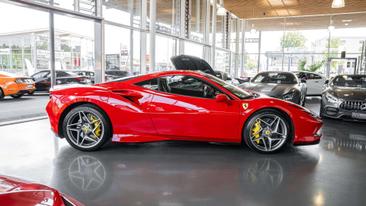 Ferrari F8 Tributo — photo 9