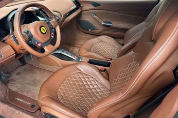Ferrari 488 — photo 9