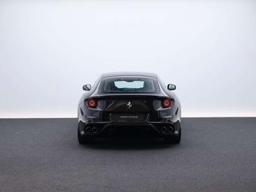 Ferrari FF — photo 6