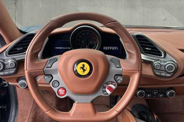 Ferrari 488 — photo 12