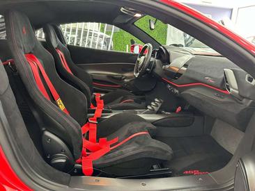 Ferrari 488 Pista — photo 9